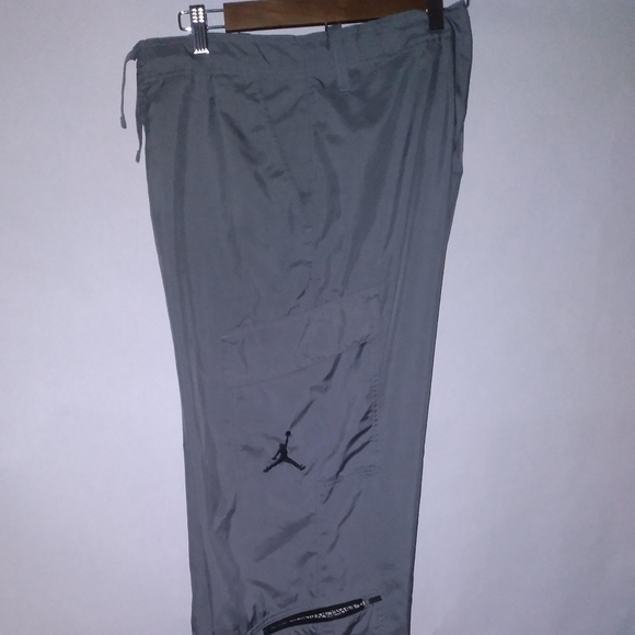 Men's JORDAN (Grey Windbreaker) Pants, 34W - Picture 7 of 15